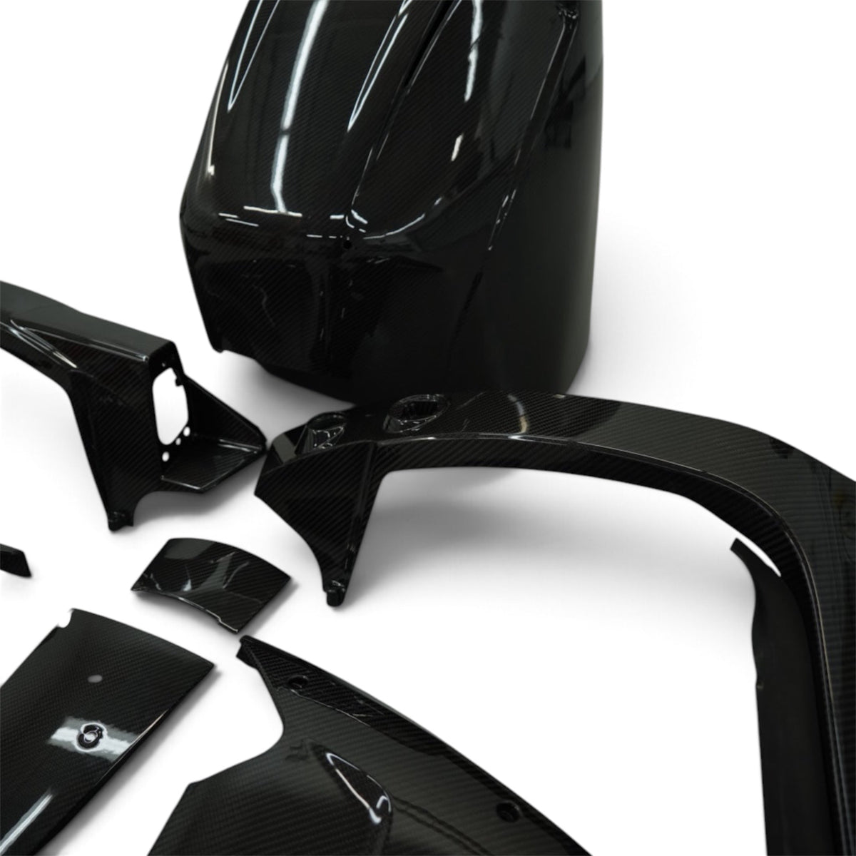MERCURY RACING FULL CARBON COWLING PACKAGE 300/450/500R V8 ENGINE COVERS - OutboardCarbon.com