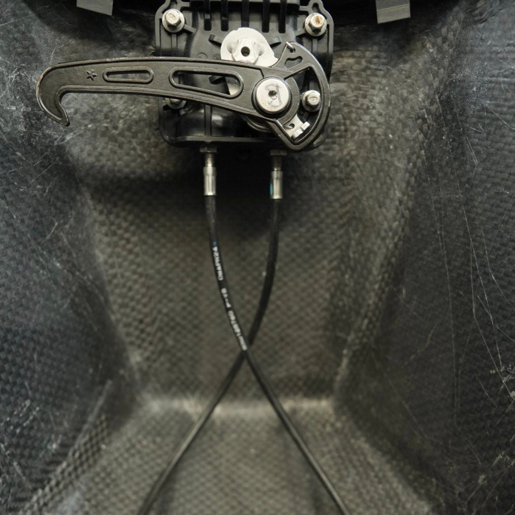 MERCURY VERADO V8 CARBON TOP COWLING 250/300 ENGINE - OutboardCarbon.com